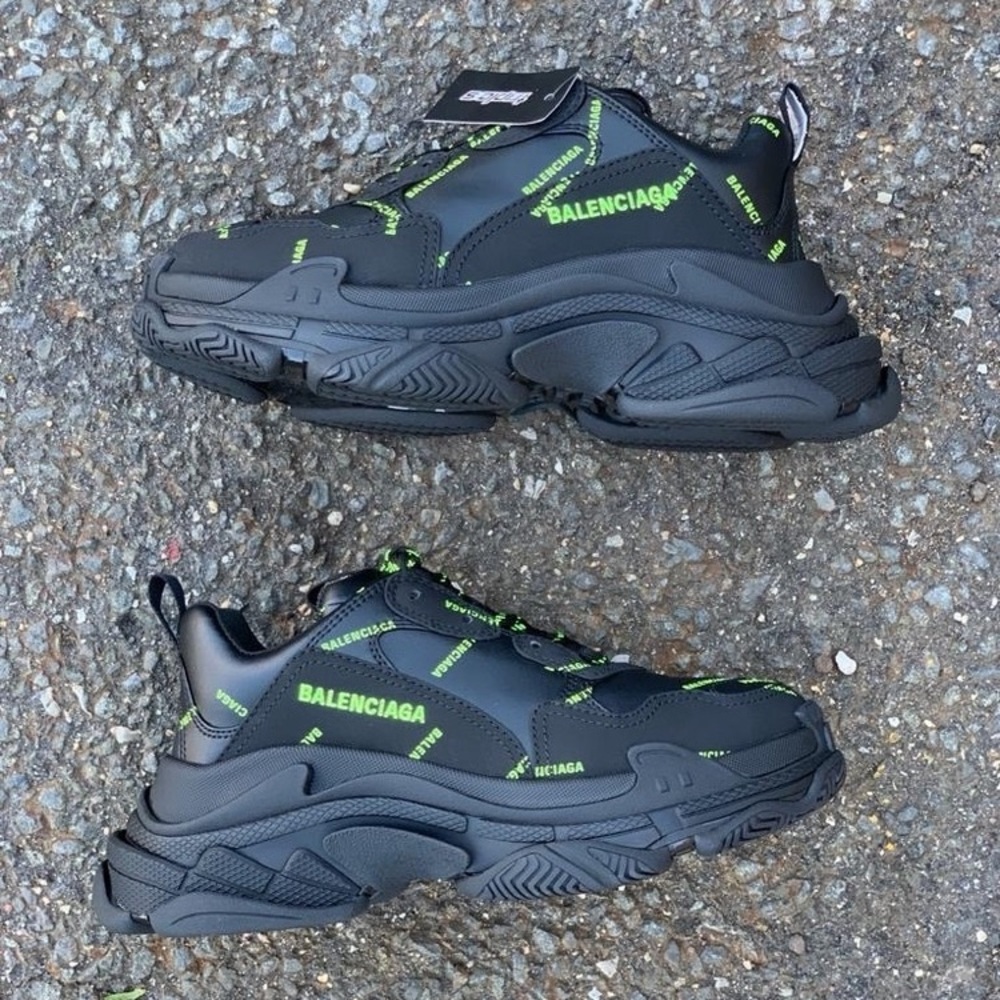 Balenciaga triple s